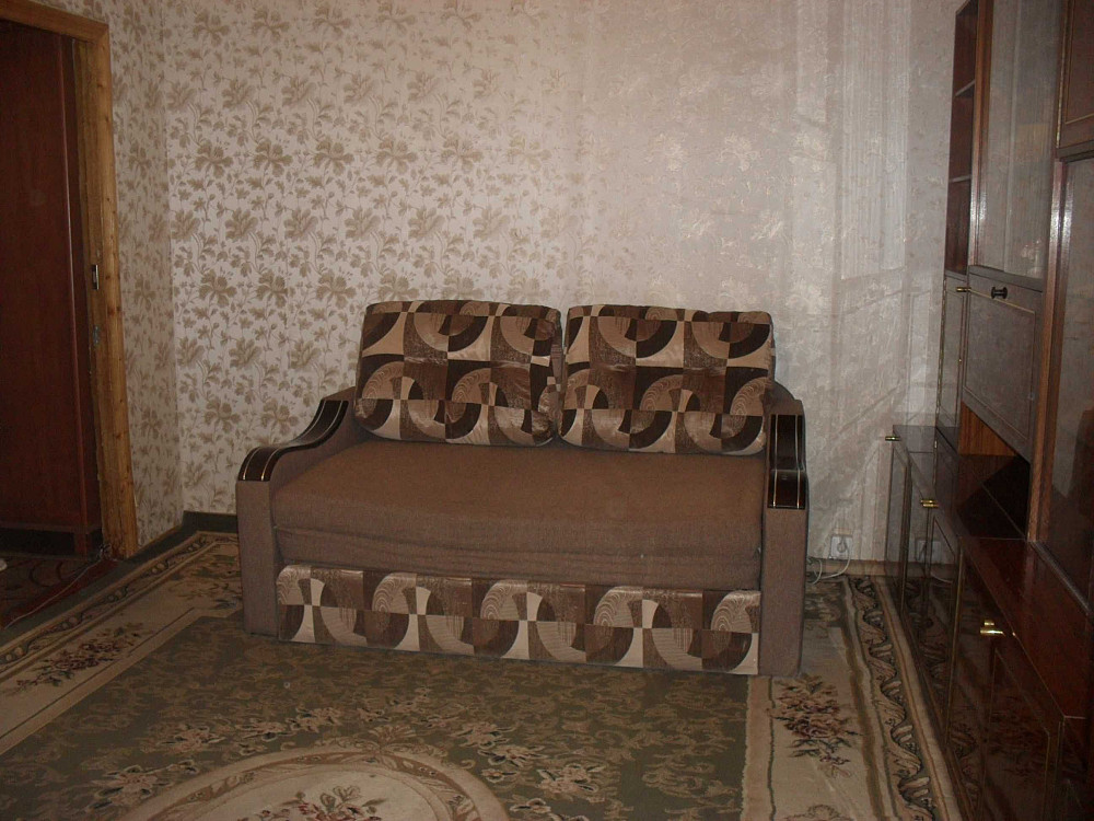 Лівобережна   вул. Чорних Запорожців  1 кім.  кв Світла тепла Киев - изображение 1