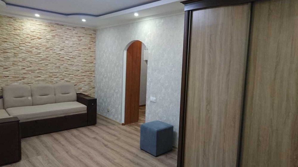 Здам в довгострокову оренду 1-кімнатну квартиру на Каденюка Киев - изображение 1