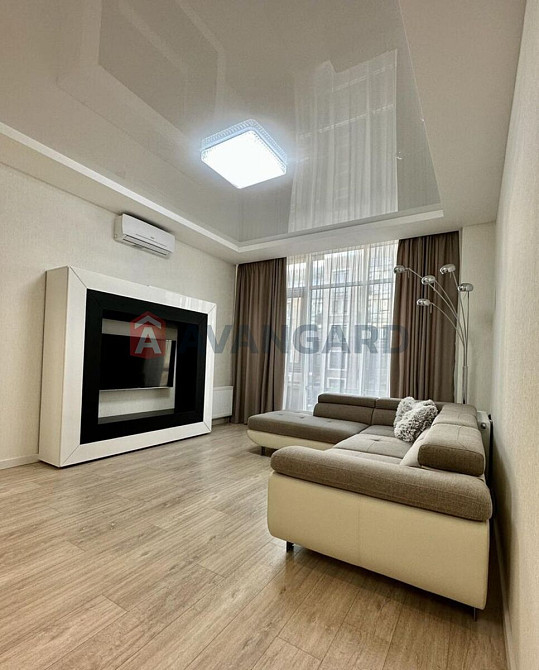 Бульвар Фонтанів, ФК, ФК-2, Саперне Поле Киев - изображение 1