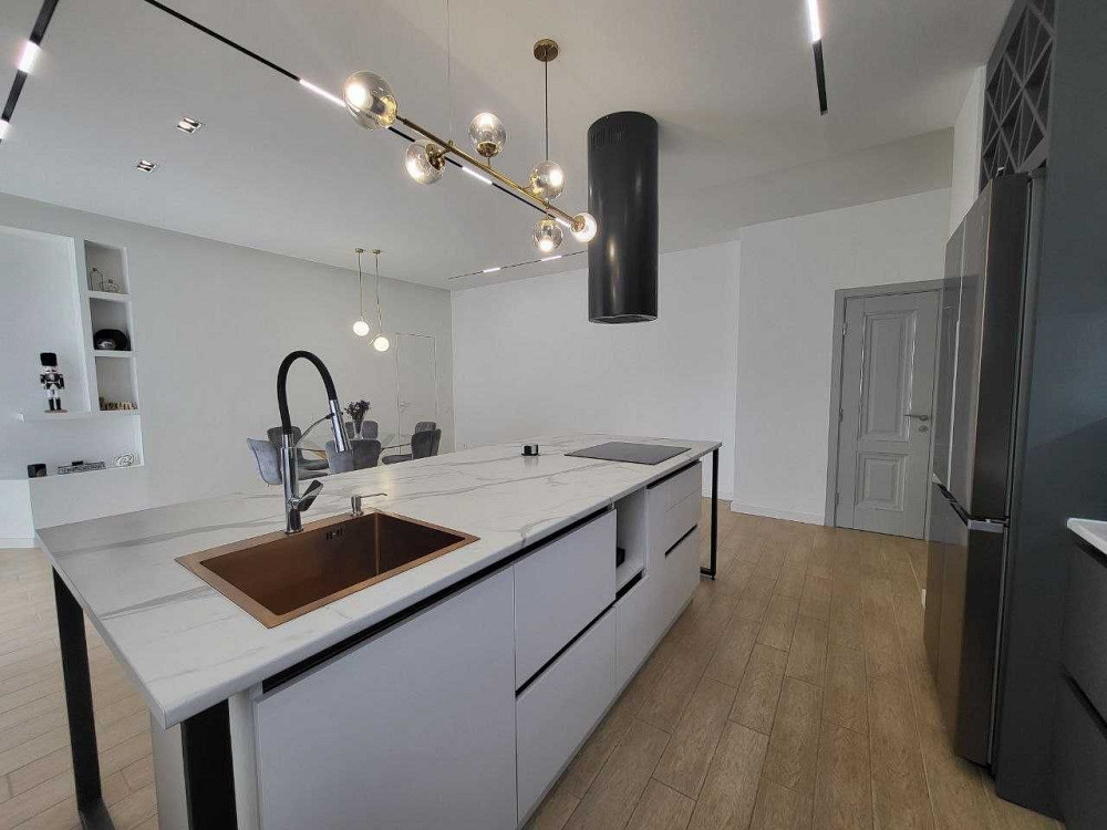 Простора і стильна квартира з меблями/технікою Ивано-Франковск - изображение 1