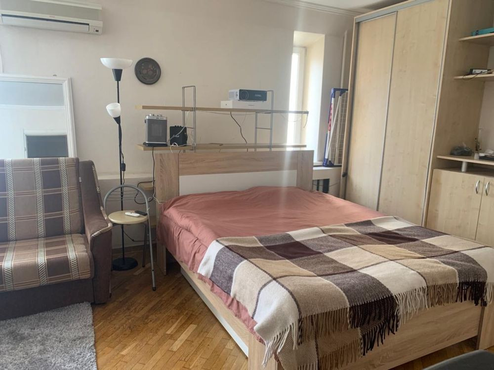 Сдается 1-к квартира  в центре,на Дмитриевской 2 , около цирка Киев - изображение 1