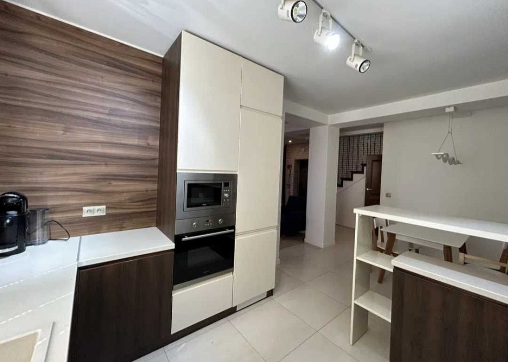 Простора 2 ярусна 4 кімнатна квартира Ужгород - изображение 2