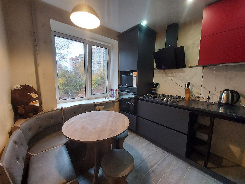 Оренда 2 кімнатної квартири з гаражом в центрі міста Черкаси - зображення 4