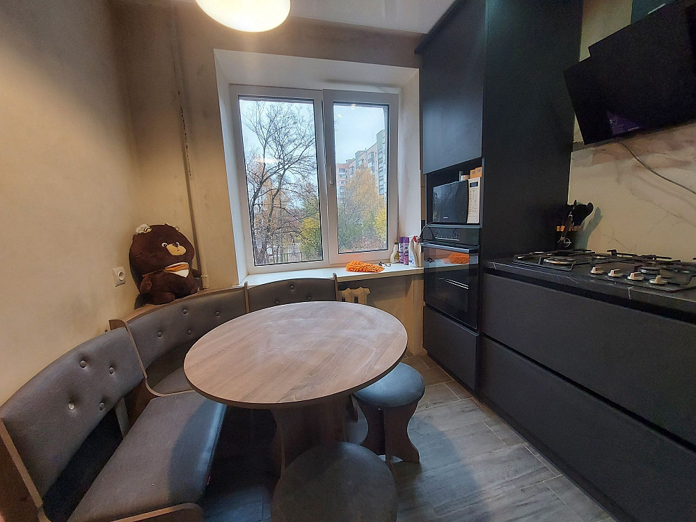 Оренда 2 кімнатної квартири з гаражом в центрі міста Черкаси - зображення 2