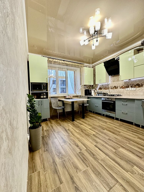 2-км квартира "НА ЩАСЛИВОМУ" від власника! З підвалом Рівне - зображення 1