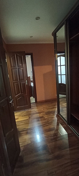 Продам трьохкімнатну квартиру по вулиці Корольова  на Обарів - зображення 1