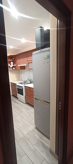 Продам трьохкімнатну квартиру по вулиці Корольова  на Обарів - зображення 2