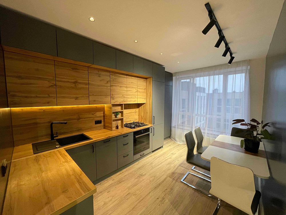 Заряджена Евро 2к квартира з новим РЕМОНТОМ, Центральний парк Ірпінь - зображення 1