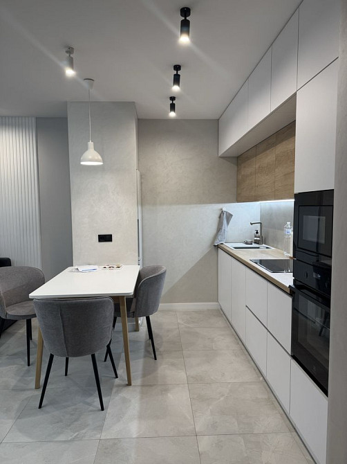 ЖК Севен,  Дніпровська набережна 18а. є генератор. Київ - зображення 7