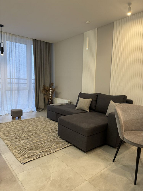 ЖК Севен,  Дніпровська набережна 18а. є генератор. Київ - зображення 2