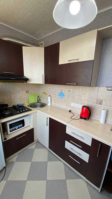 Сдам 1кв Кап. Ремонт, рядом ТРК Украина и Парк Победы Харьков - изображение 1