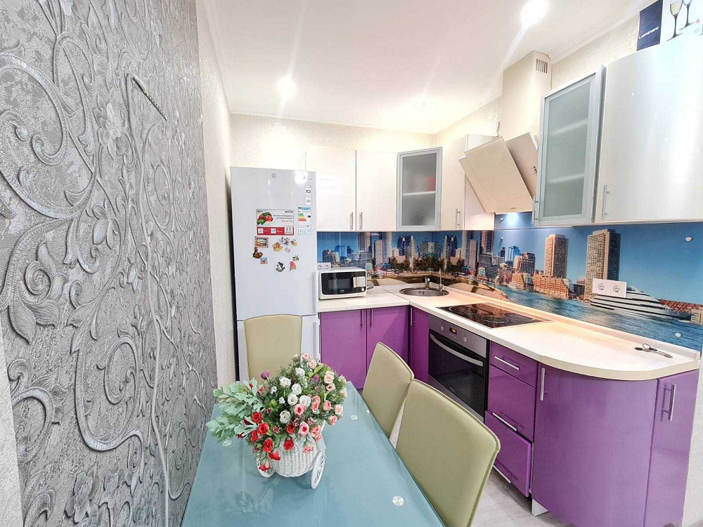 Евро двушка 48м с кухней 20м мебелью и техникой на Радужном Одеса - зображення 1