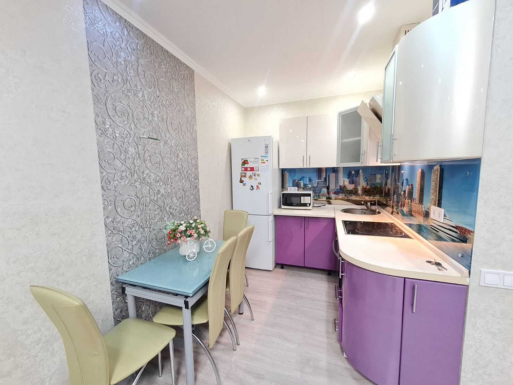 Евро двушка 48м с кухней 20м мебелью и техникой на Радужном Одеса - зображення 2