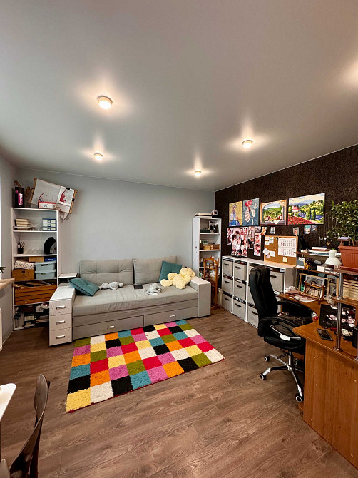 Квартира з Ремонтом, Балконом та Коморою в Центрі Гостомеля Гостомель - зображення 1