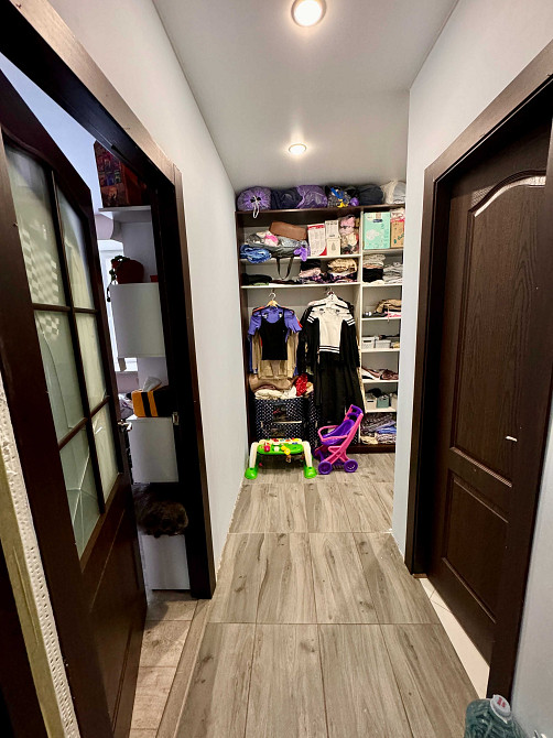 Квартира з Ремонтом, Балконом та Коморою в Центрі Гостомеля Гостомель - зображення 6