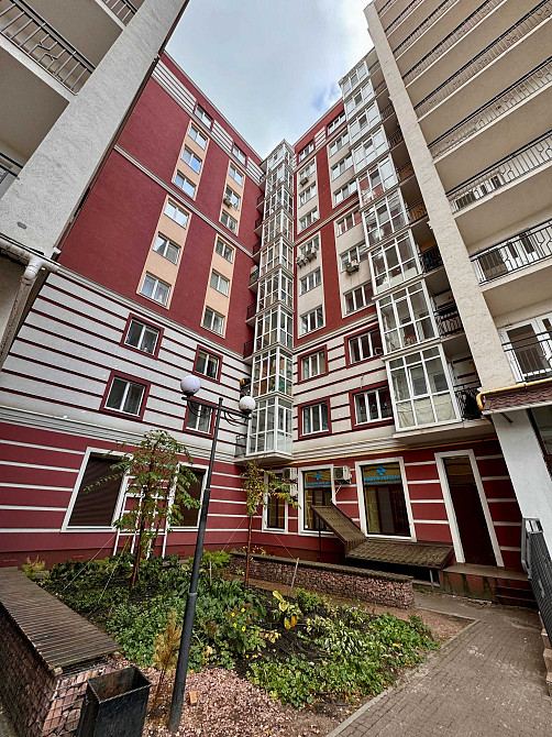 Квартира з Ремонтом, Балконом та Коморою в Центрі Гостомеля Гостомель - зображення 2