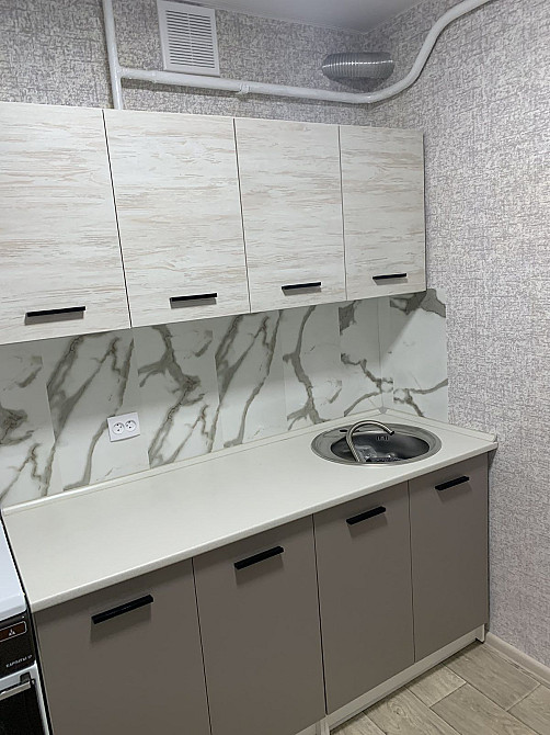 1но комнатная в районе налоговой Новомосковськ - зображення 5