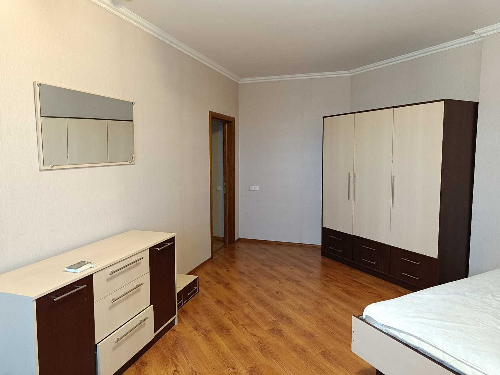 Видова 2-х кімн. кв. 86 м2, ЖК Корона, Срібнокільська 1, метро Позняки Киев - изображение 1