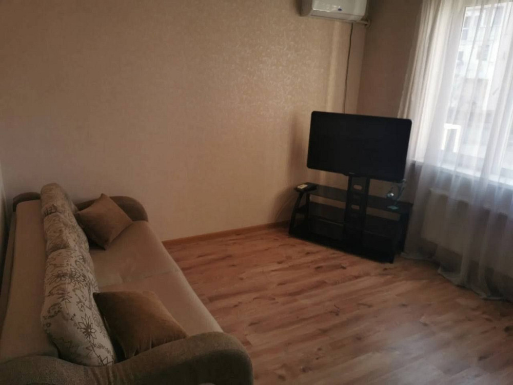 Срочно сдам квартиру 7е небо 1 йэт 1 ком Авангард - зображення 1