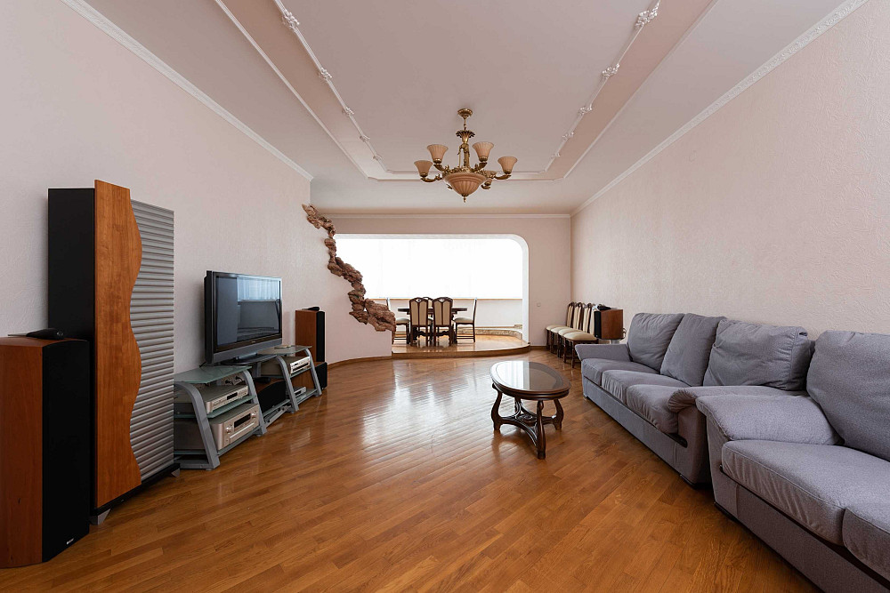 4-х комн. Новый дом. Ремонт. Паркинг. Тургеневская 45/49. Без комиссии Kyiv - photo 1