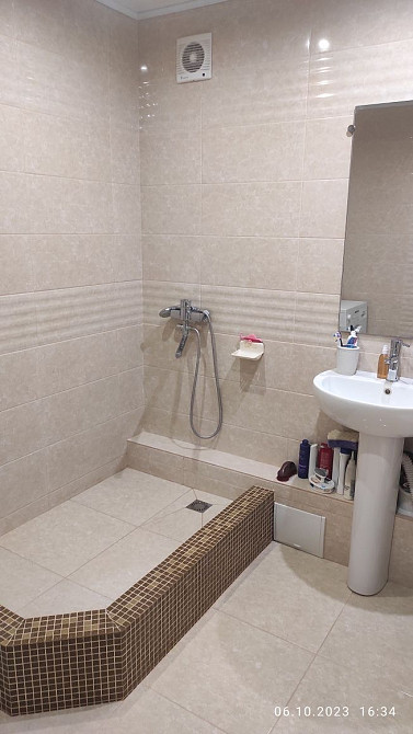 район Ворошиловка остановка молодёжная Марганец - изображение 6