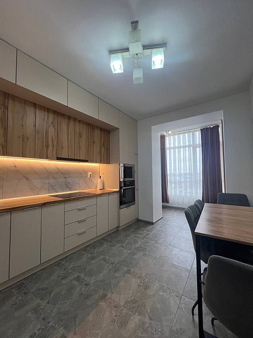 Продаж 1 км квартири з сучасним ремонтом в парковій зоні Івано-Франківськ - зображення 1