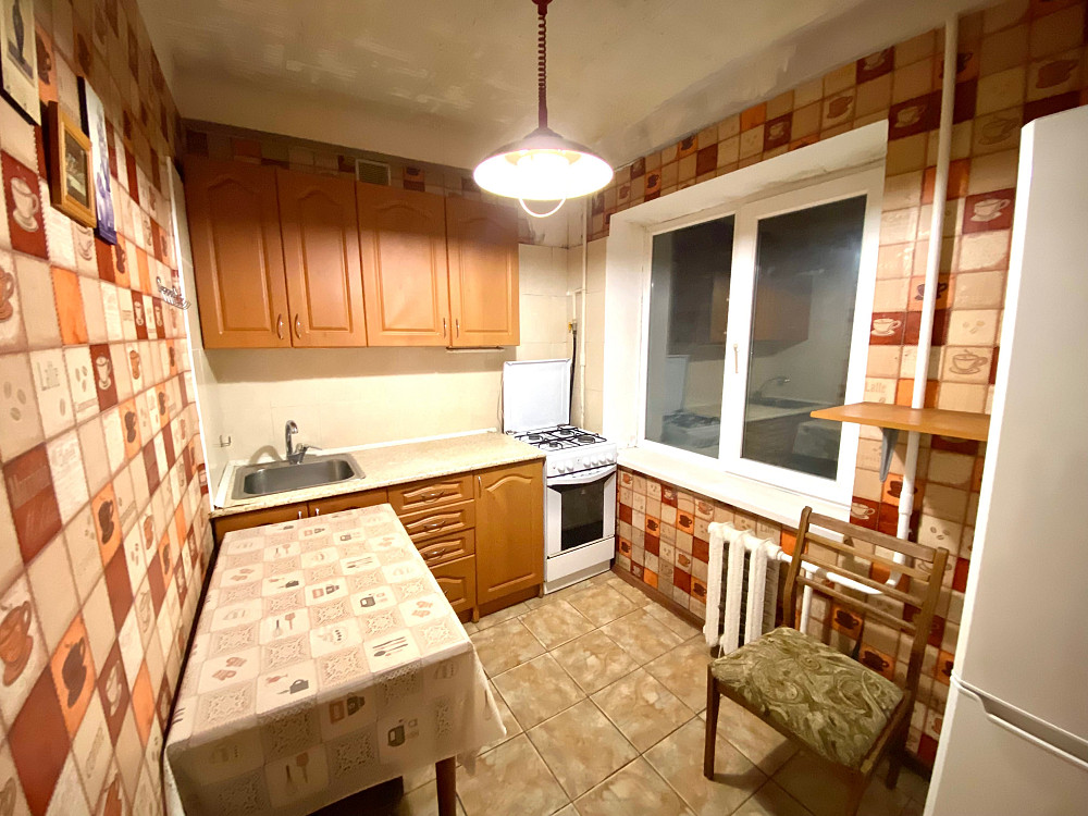 10 мин от метро, Лесной проспект 17Б, с частичным ремонтом Киев - изображение 1