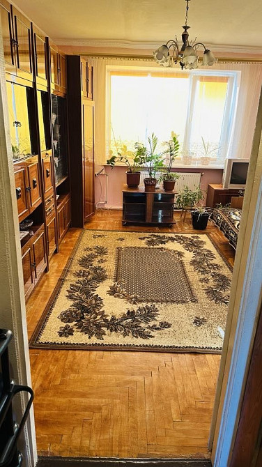 Двокімнатна квартира в гарному прикордонному містечку! Заходь та живи! Чоп - зображення 4