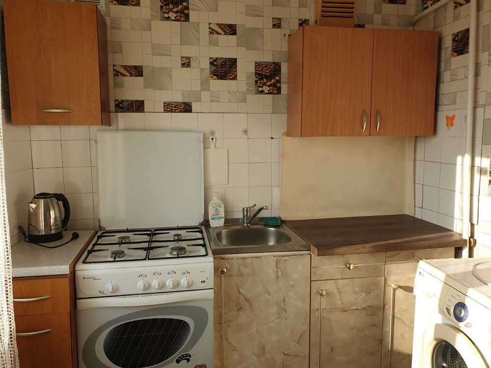 Продам 1-комнатную квартиру по ул. Чаривная 161 Запоріжжя - зображення 1