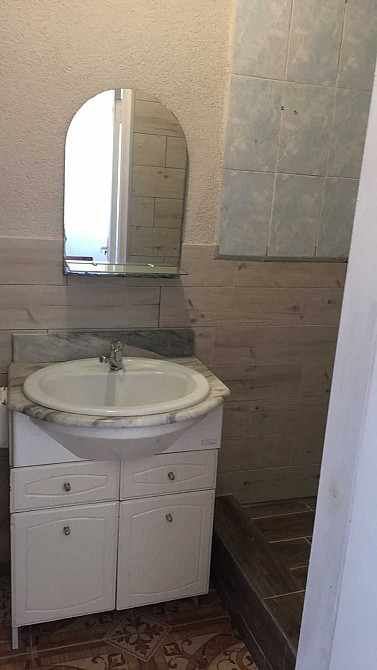 Одно кімнатна квартира в приватному будинку. другий поверх Гатное - изображение 3