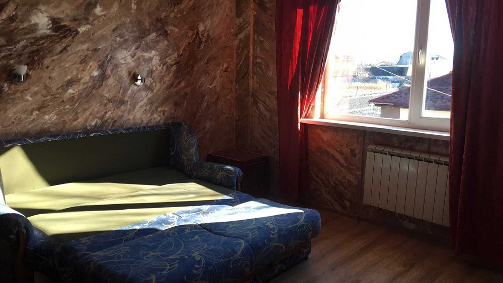 Одно кімнатна квартира в приватному будинку. другий поверх Гатное - изображение 1