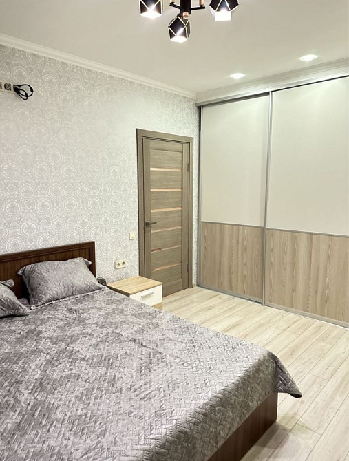 Комфортная 1-комн кв _Радужный_ЖК на Левита Лиманка - изображение 7