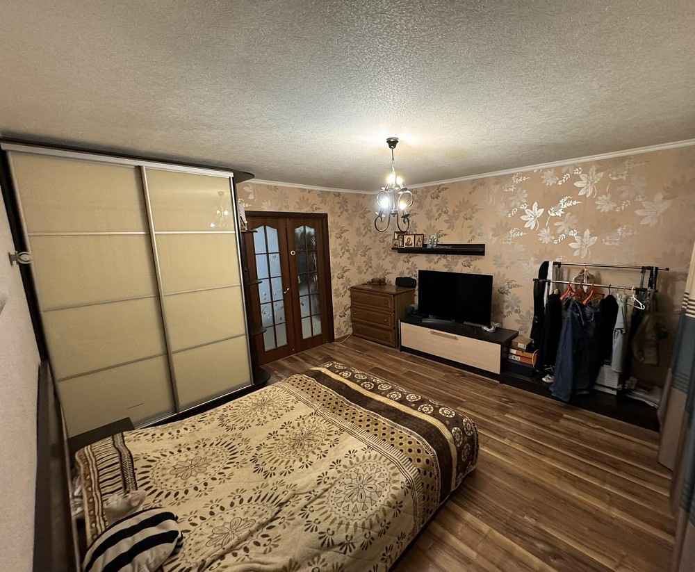 Продам терміново трикімнатну квартиру, центр, р-н Сільпо Новомосковск - изображение 2