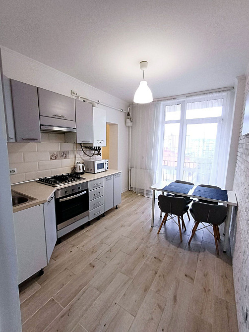 Продається 2во кімнатна квартира з ремонтом Чернівці - зображення 4