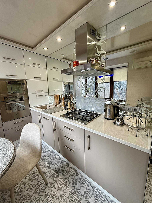 Продаж квартири з сучасним ремонтом на вул. Франка Львів - зображення 1