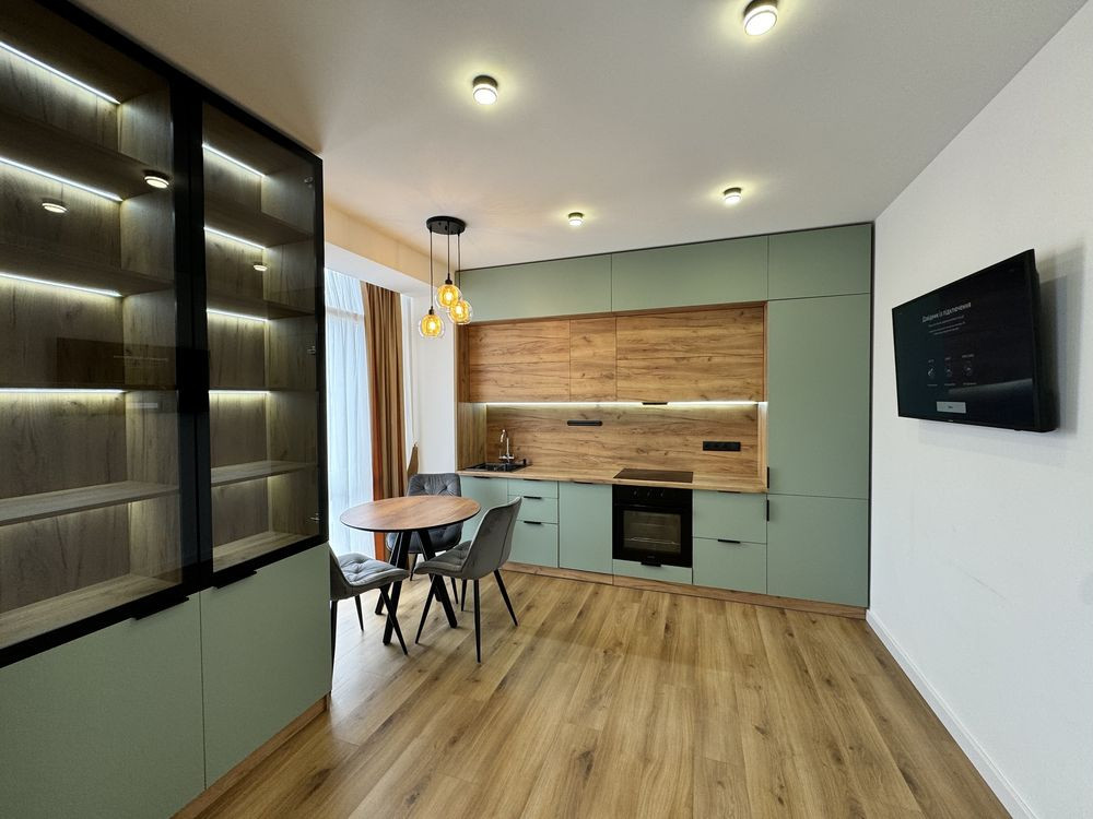 Продам квартиру з дизайнерським ремонтом в центрі ірпеня Ирпень - изображение 1