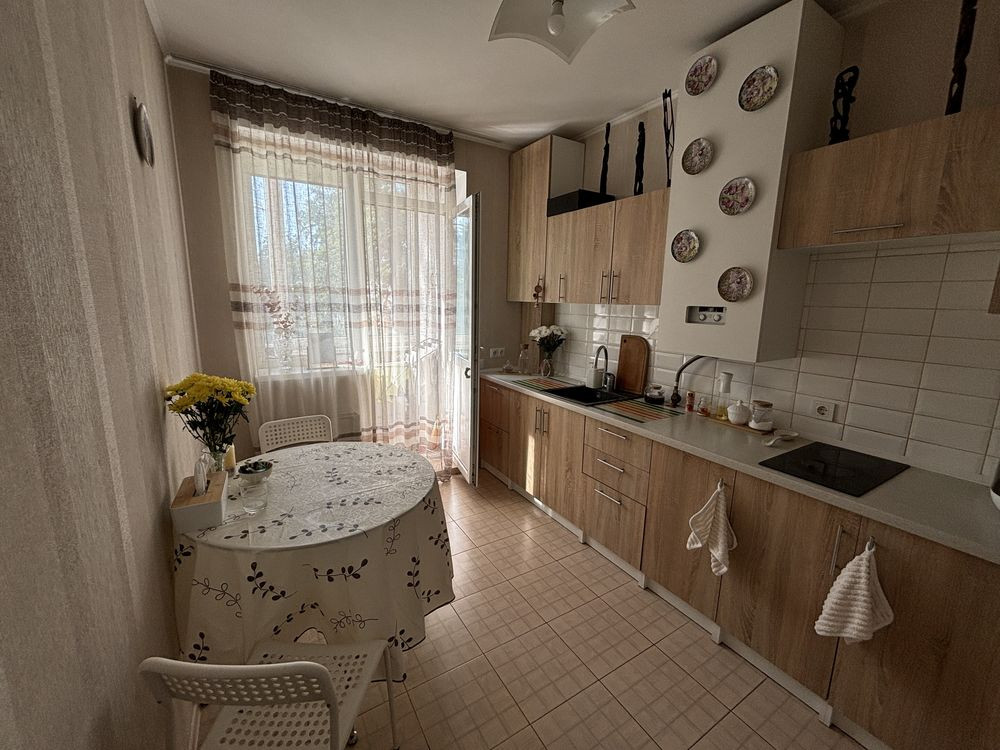 Продам квартиру з ремонтом в центральній частині міста. Поряд 3 парки Ирпень - изображение 1