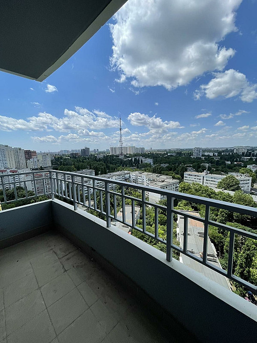 Выгодная цена! Сданная секция ЖК 4 сезона 70 метров Одесса - изображение 1