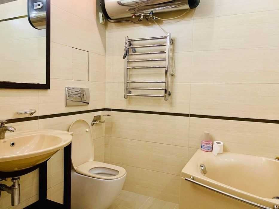 Сдаётся просторная 2х квартира по ул. Августна Волошина Киев - изображение 7