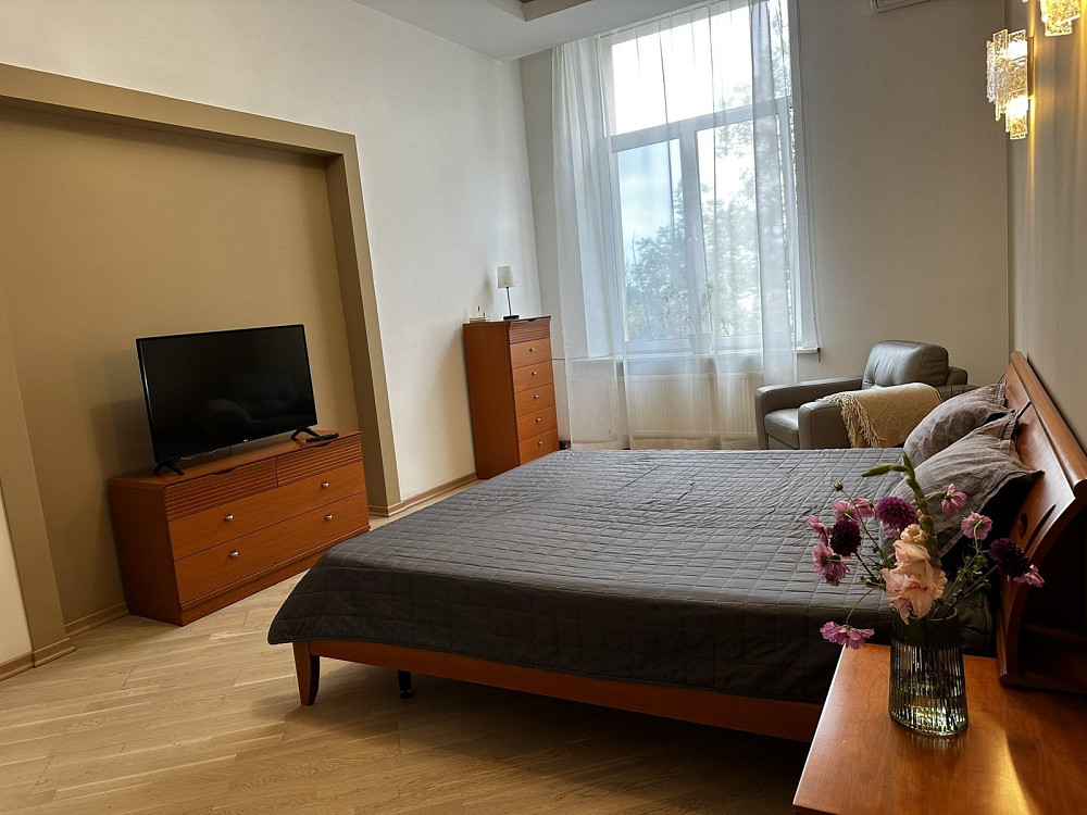 Двухкомнатная квартира на Сабанеев мосте. Терасса. Дерибасовская. Одеса - зображення 3