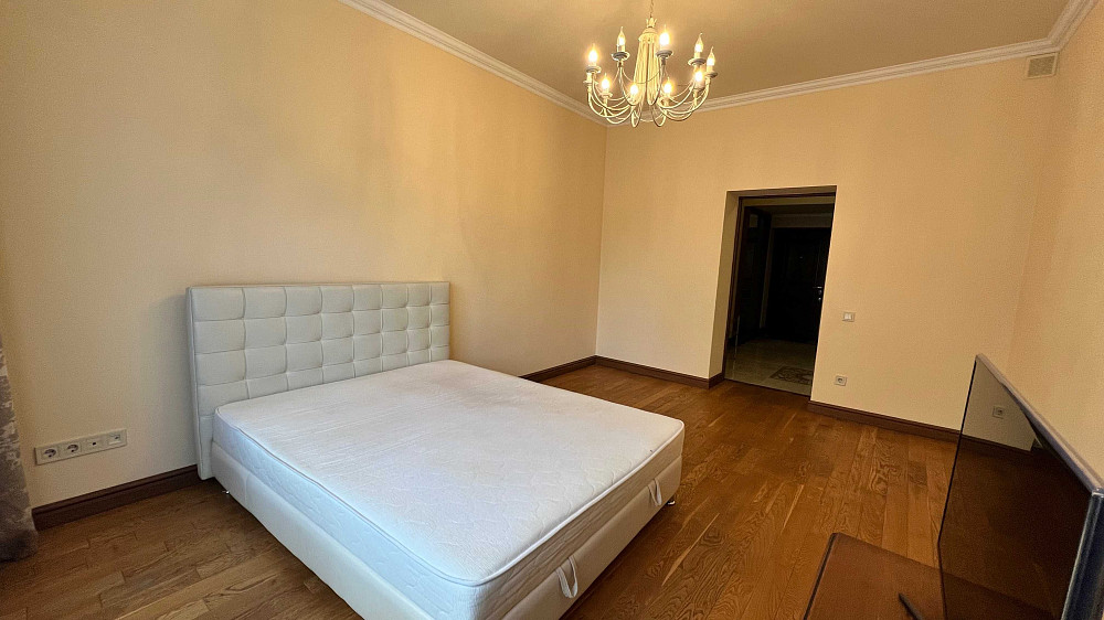 Оренда 3-к квартири ближній ЦЕНТР, бічна Сахарова Франківський р-н Львов - изображение 2