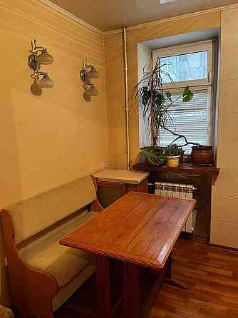 Продаж великої 2к квартири р-н 12 квартала(цегляний будинок) Днепр