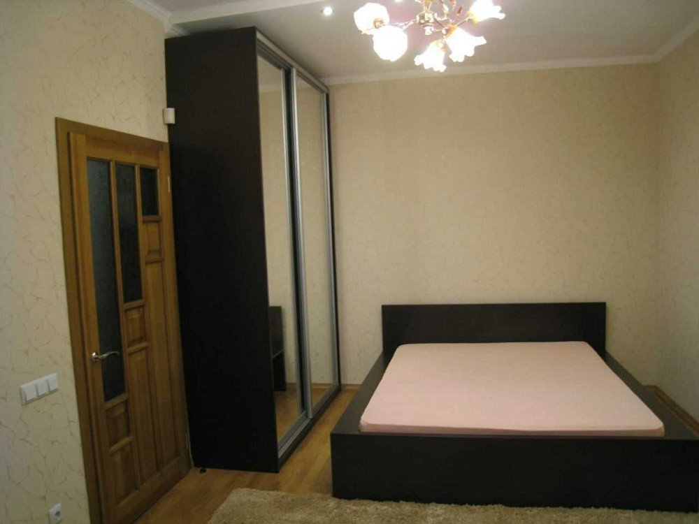 Здається в аренду однокімнатна квартира , Почайнінська Киев - изображение 2