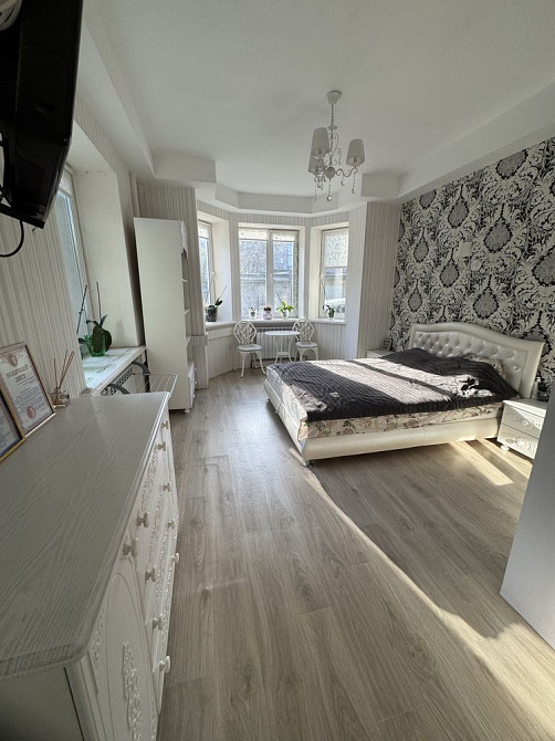 Продам шикарную трехкомнатную квартиру . Центр города Кам`янське (Запорізька обл.) - зображення 8