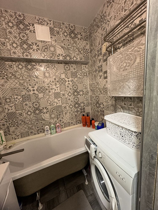 Продам шикарную трехкомнатную квартиру . Центр города Кам`янське (Запорізька обл.) - зображення 2