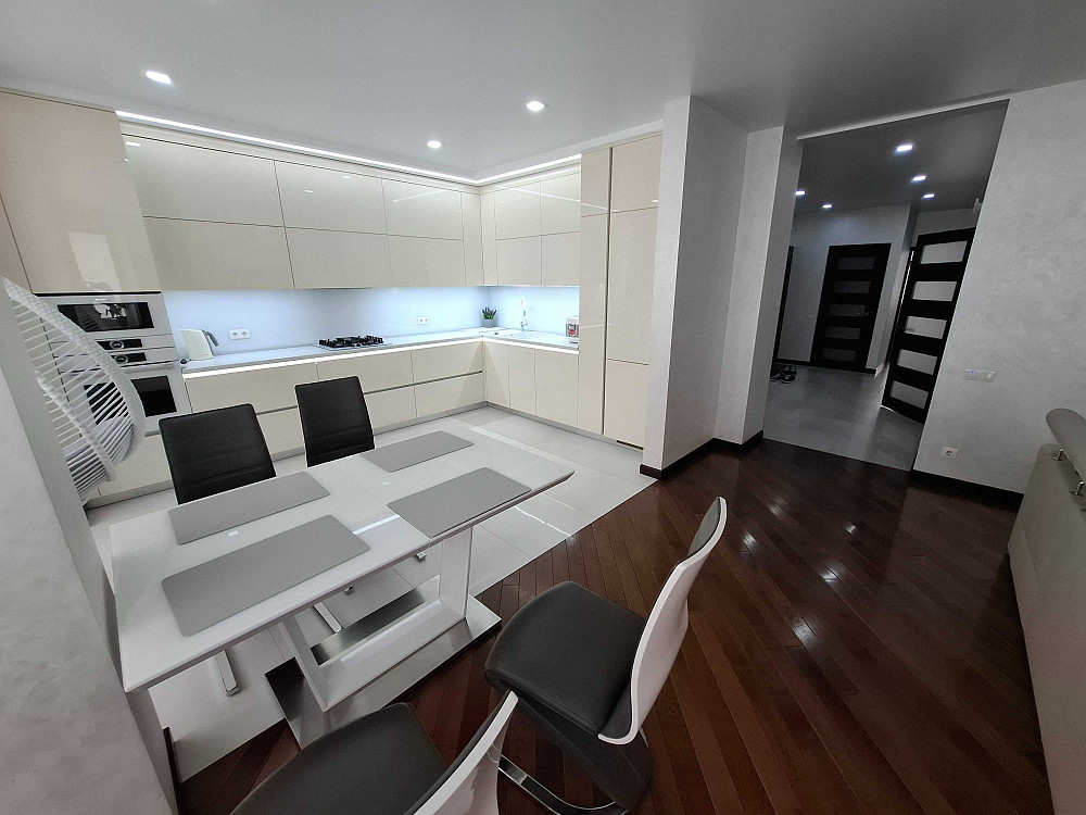 Оренда 3 кімнатної квартири, просп. Червоної Калини. Новобудова Львов - изображение 1