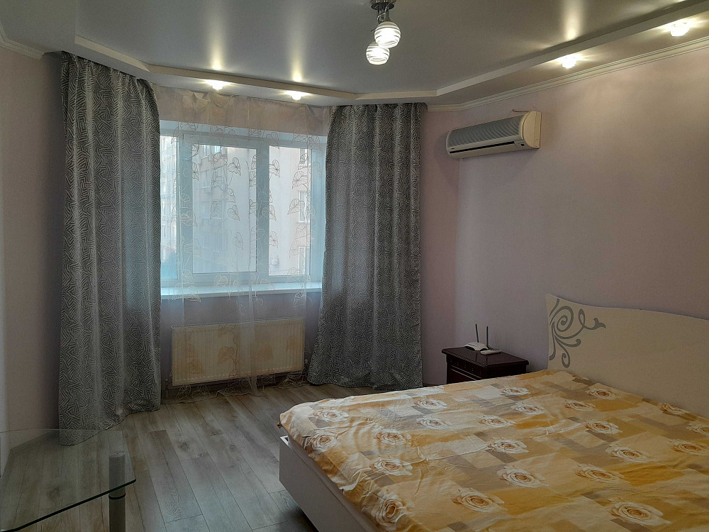 Сдам 1комнатную квартиру в ЖК Вернисаж Костанди 162/Королева Одесса - изображение 1