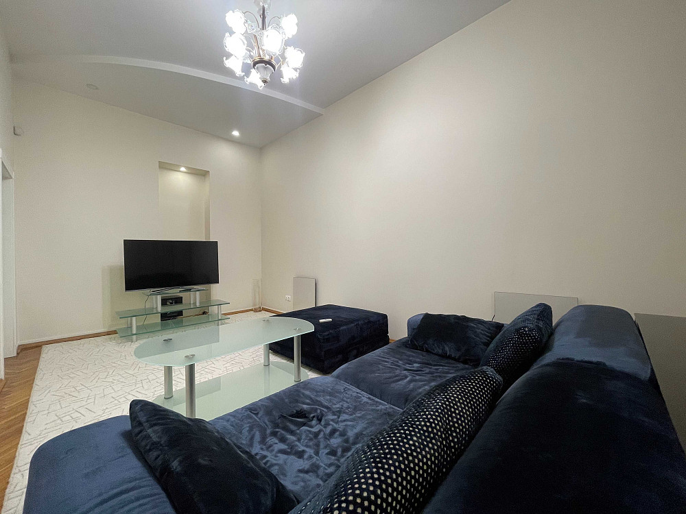 Здам 3 кімн. історичній частині міста на вул. Січових Стрільців 10. Киев - изображение 1