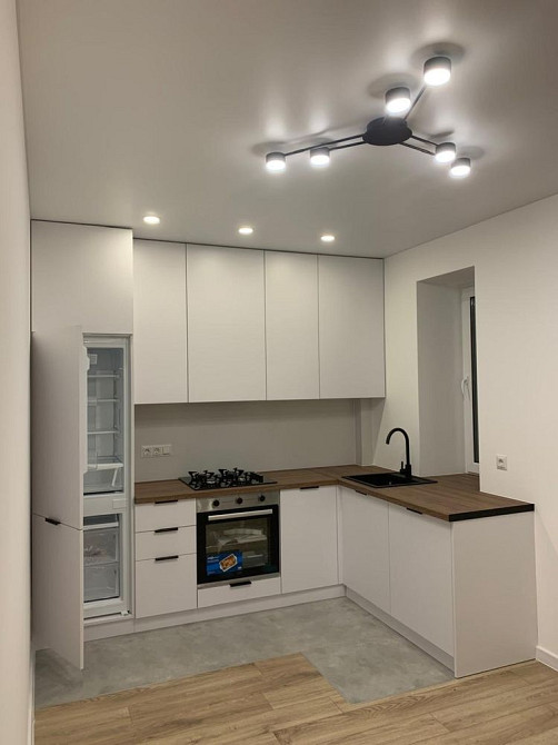 Продам квартиру з ремонтом в центрі Івано-Франківська ( власник) Ивано-Франковск - изображение 2