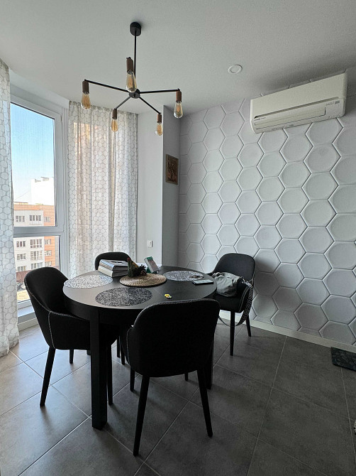 Шикарна двокімнатна з ремонтом, 2к. квартира в центрі, 2 кімнатна Ирпень - изображение 1